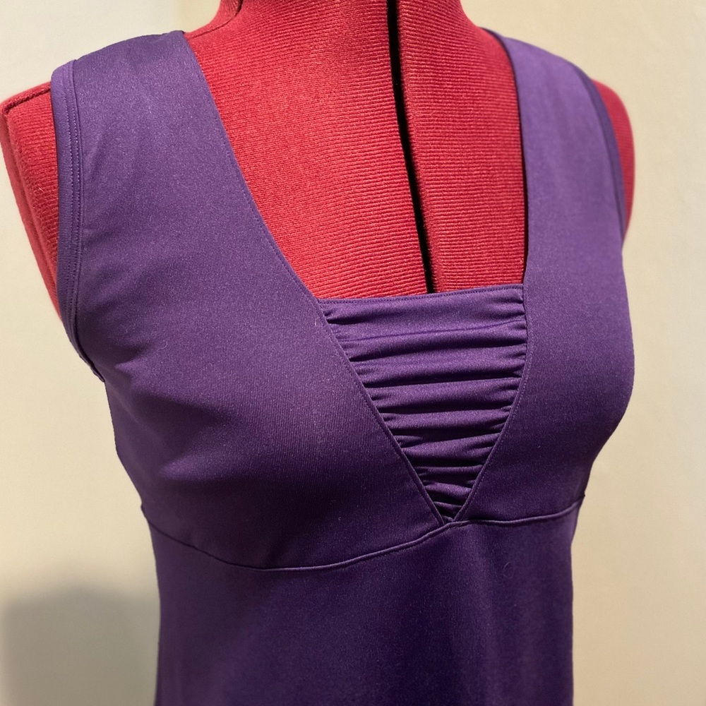 Athleta tank  with built in bra